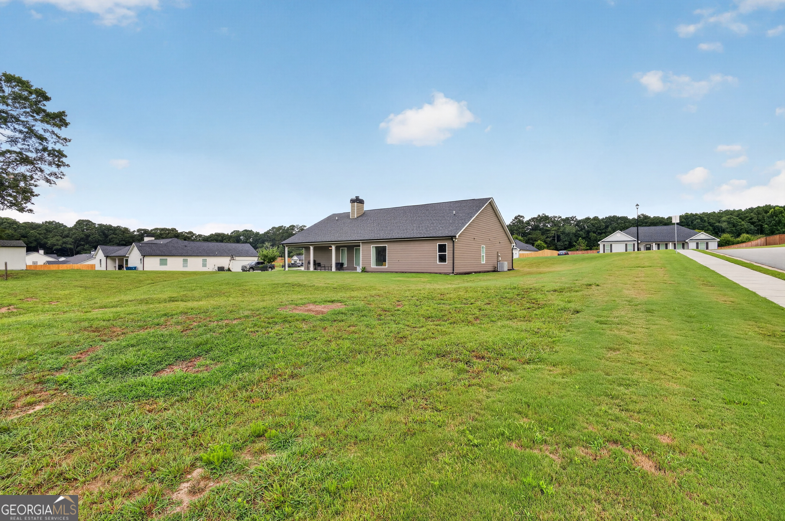 198 Advent Drive Property Photo 39