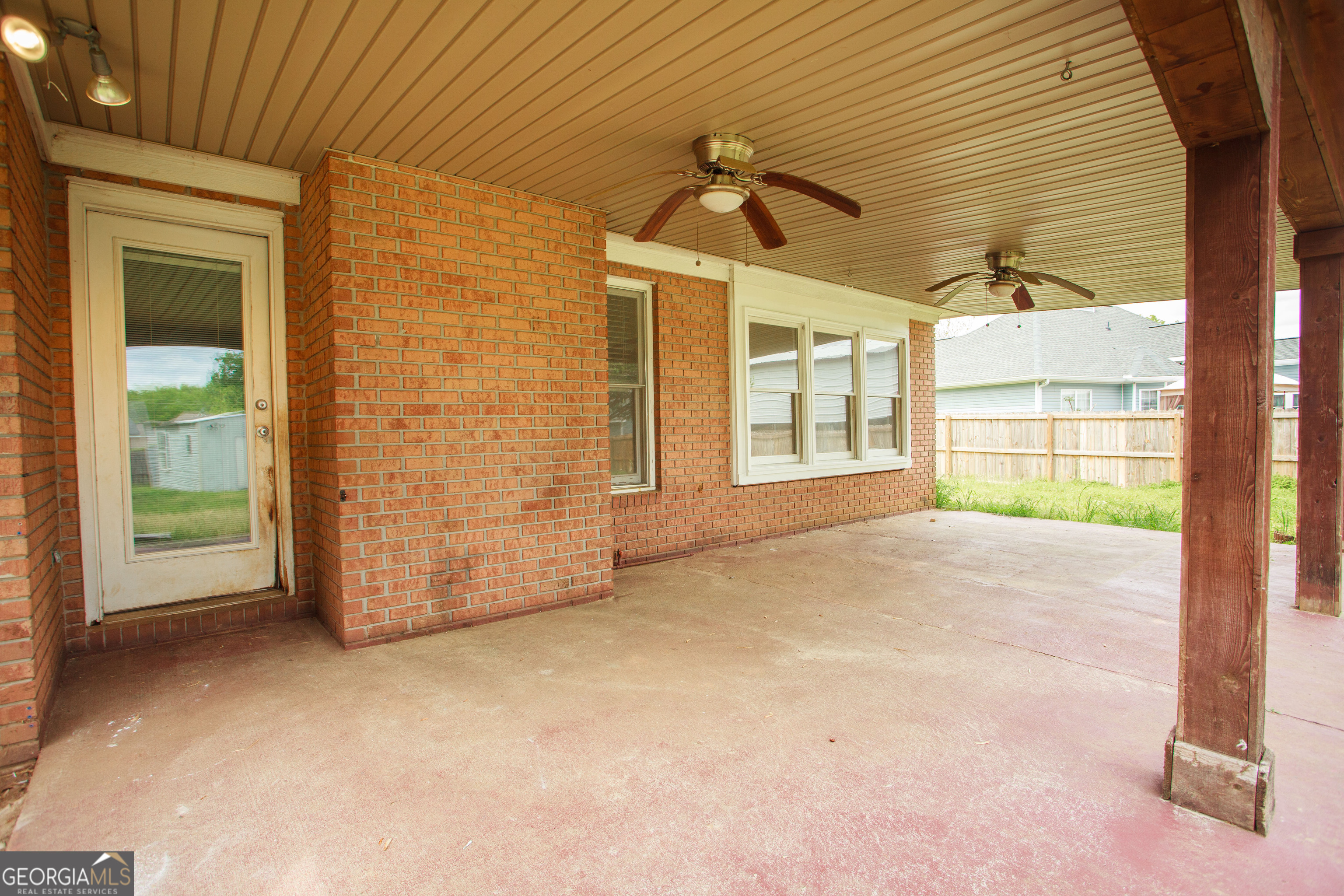 201 Willowgate Drive Property Photo 3