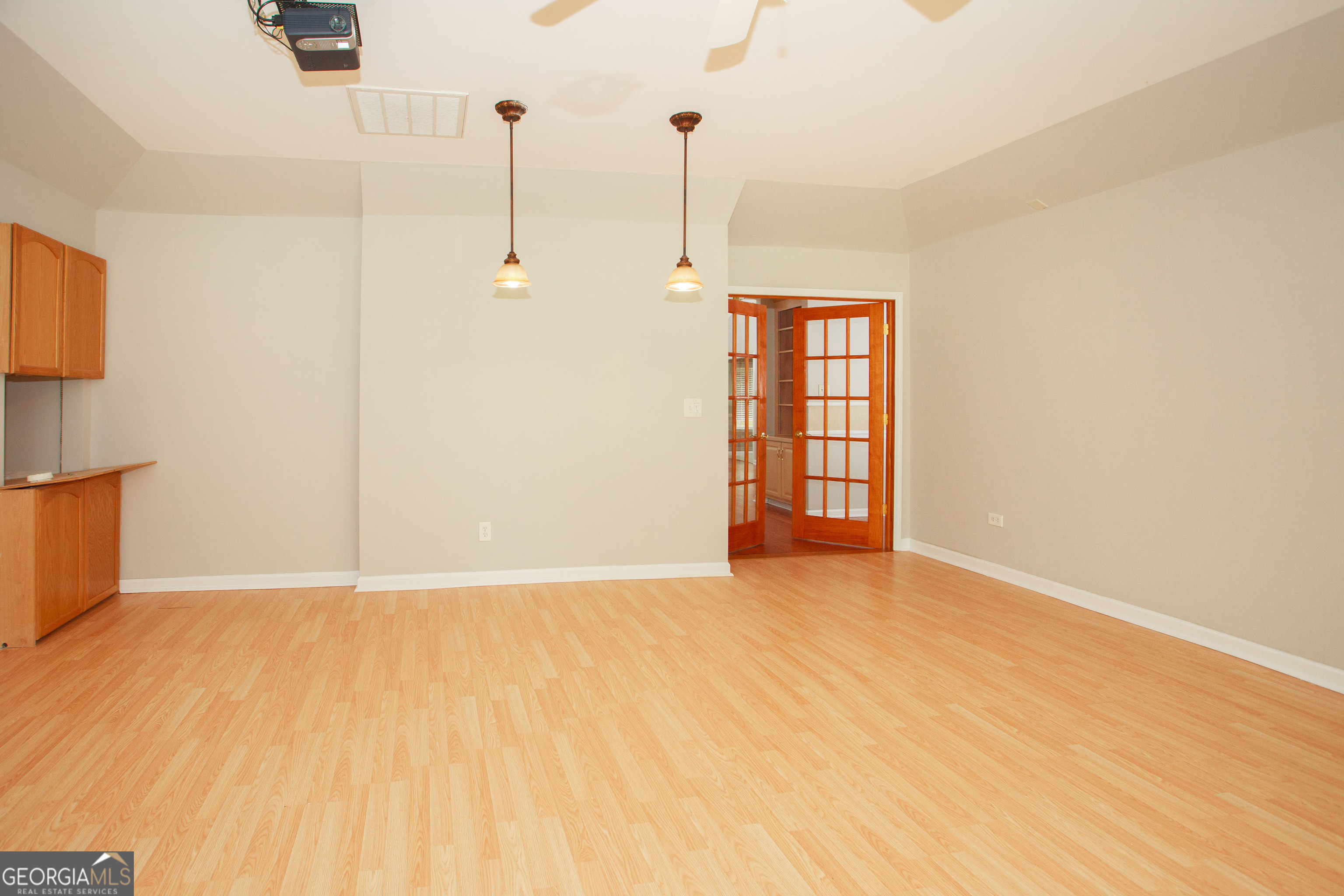 201 Willowgate Drive Property Photo 4