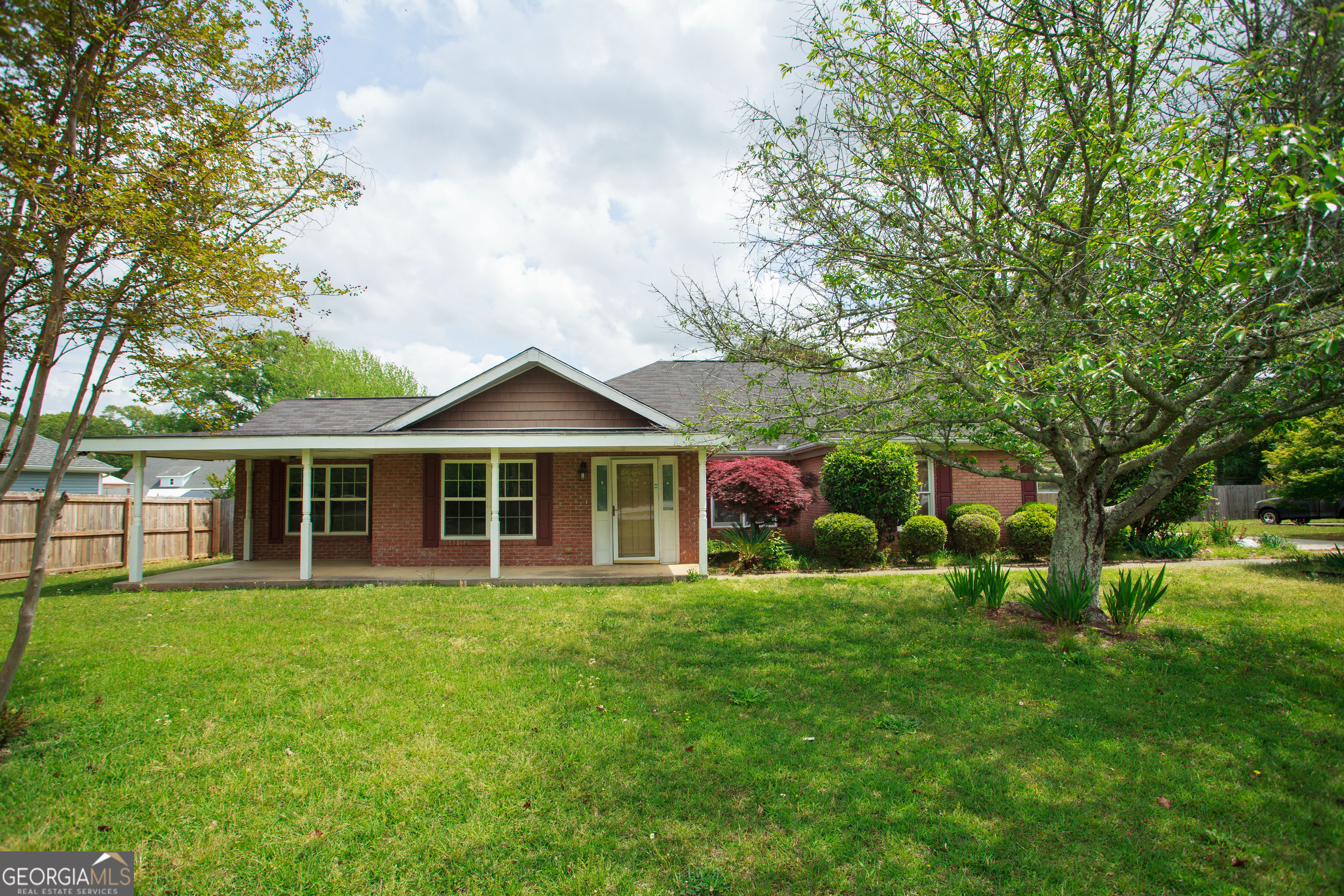 201 Willowgate Drive Property Photo 5