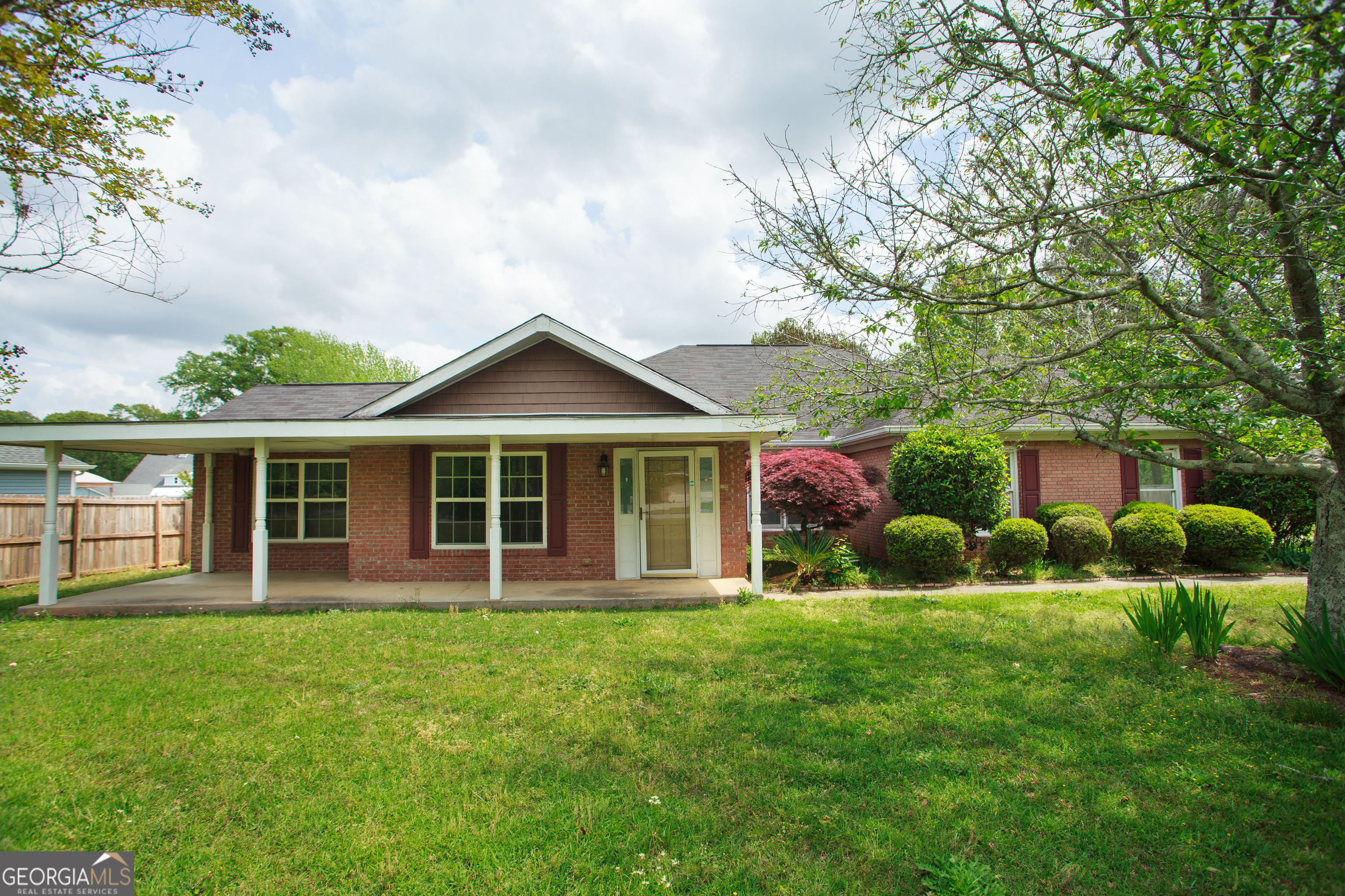 201 Willowgate Drive Property Photo 8