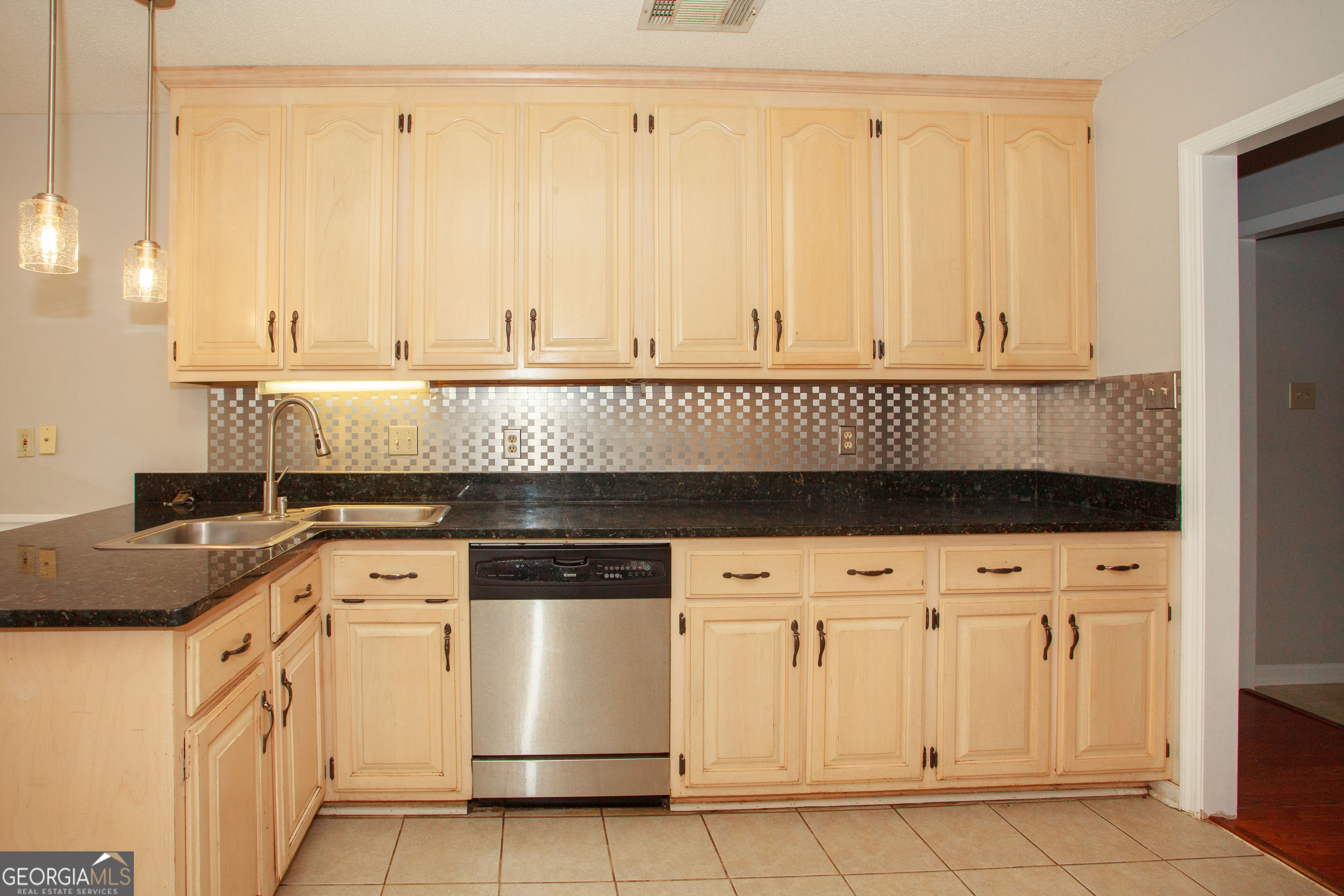 201 Willowgate Drive Property Photo 16
