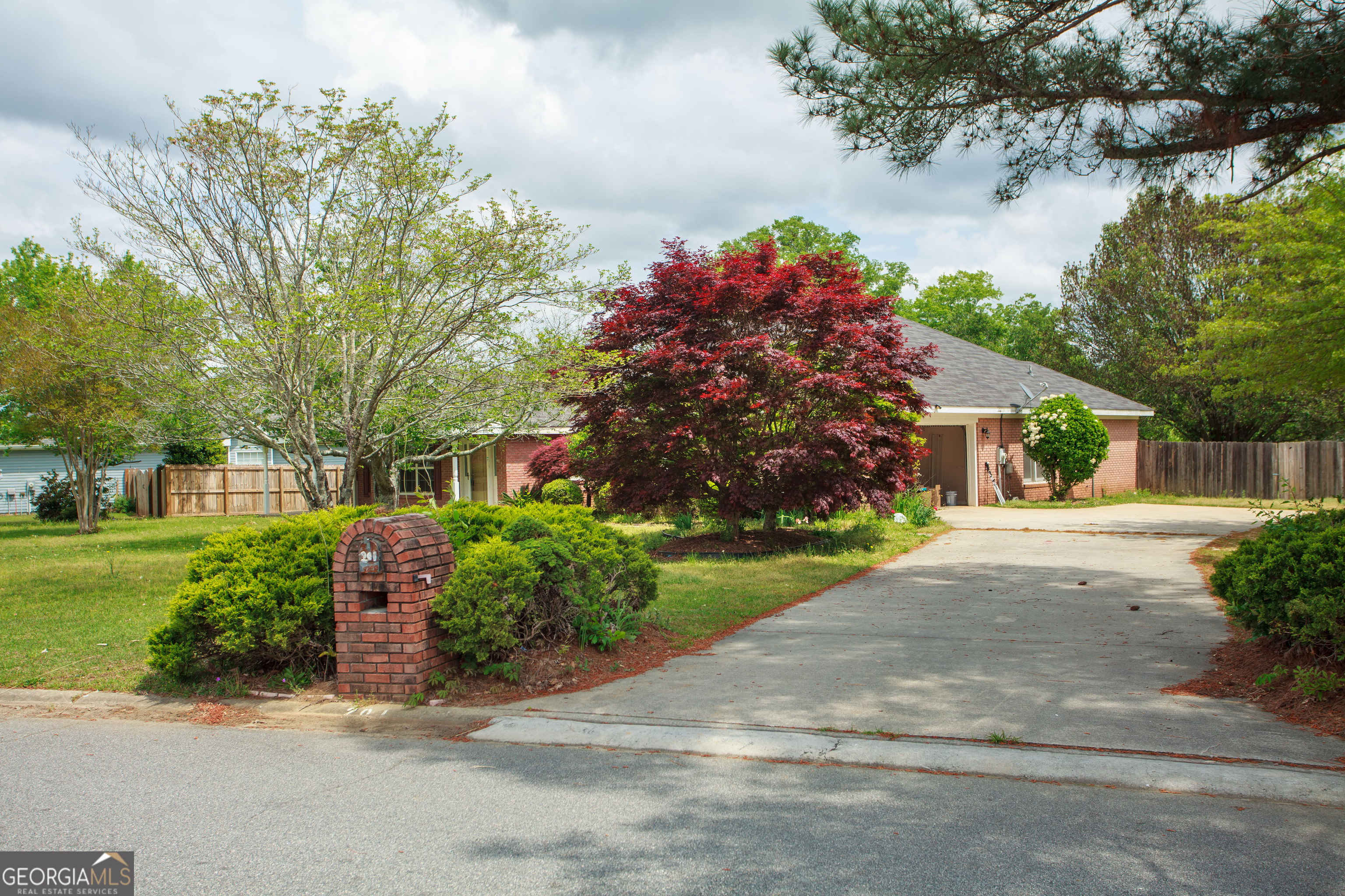 201 Willowgate Drive Property Photo 17