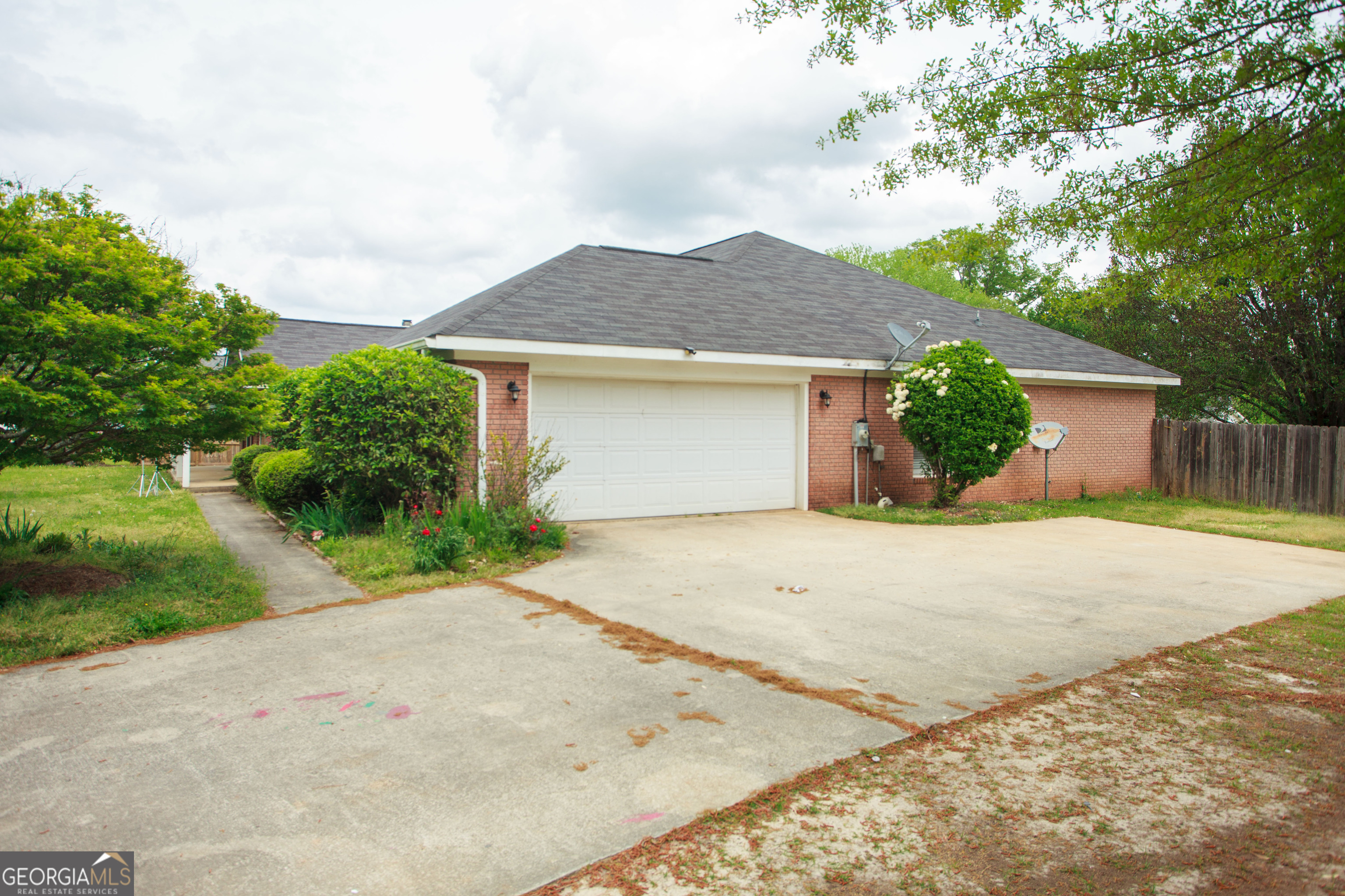 201 Willowgate Drive Property Photo 36