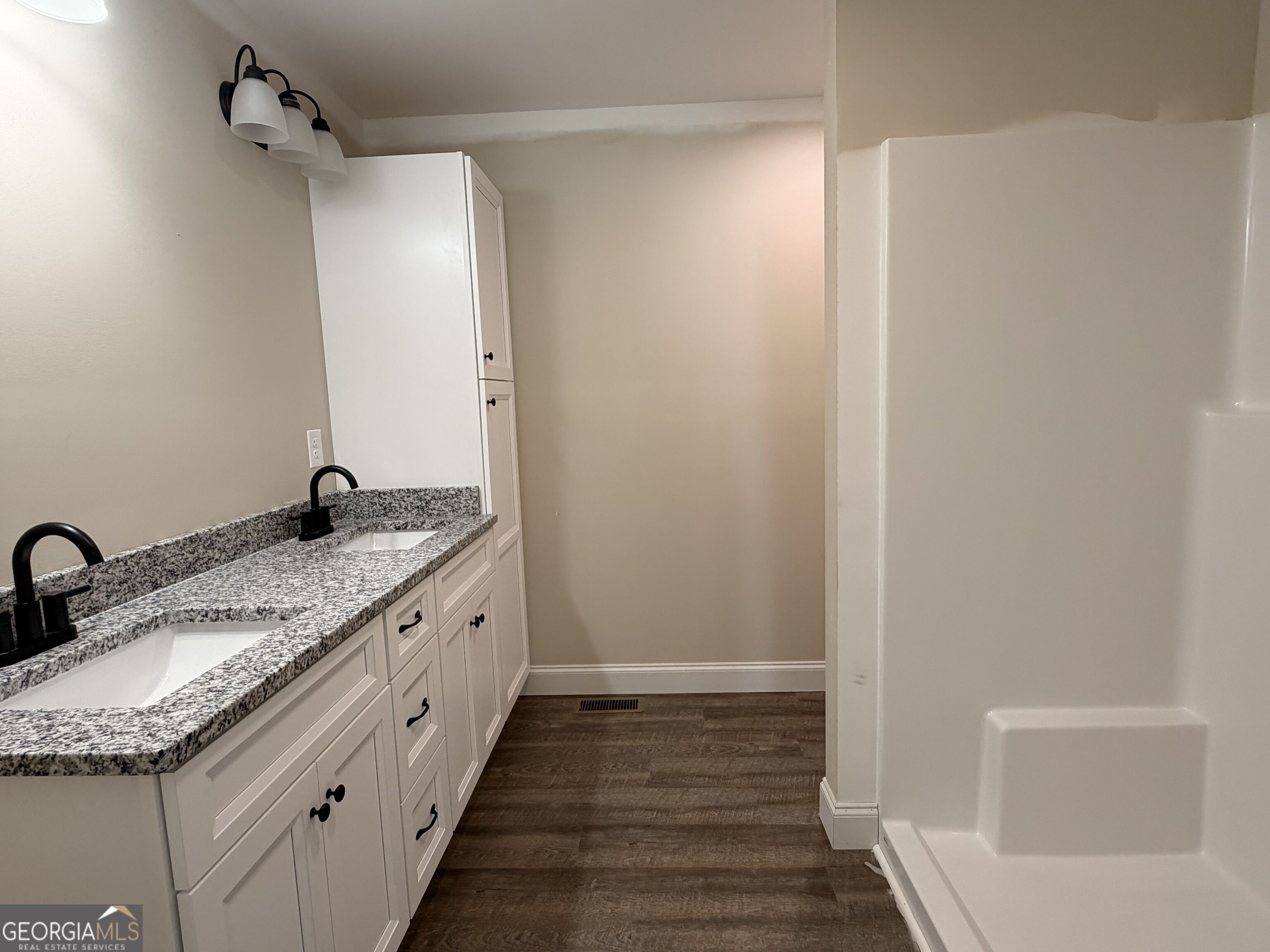 116 School Street Property Photo 5