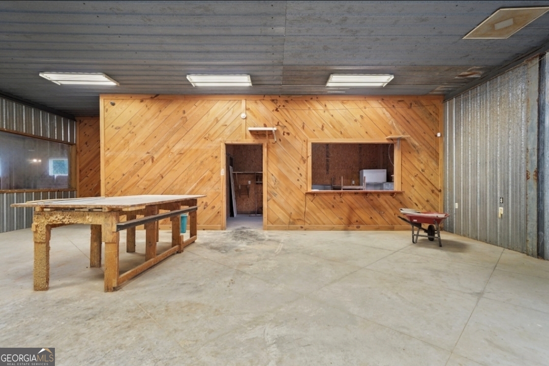 2772 Highway 19 N Property Photo 14