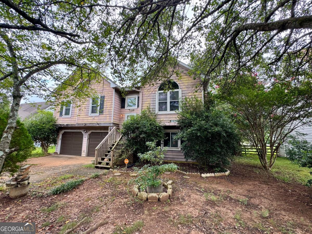 108 Thornwood Drive Property Photo 1