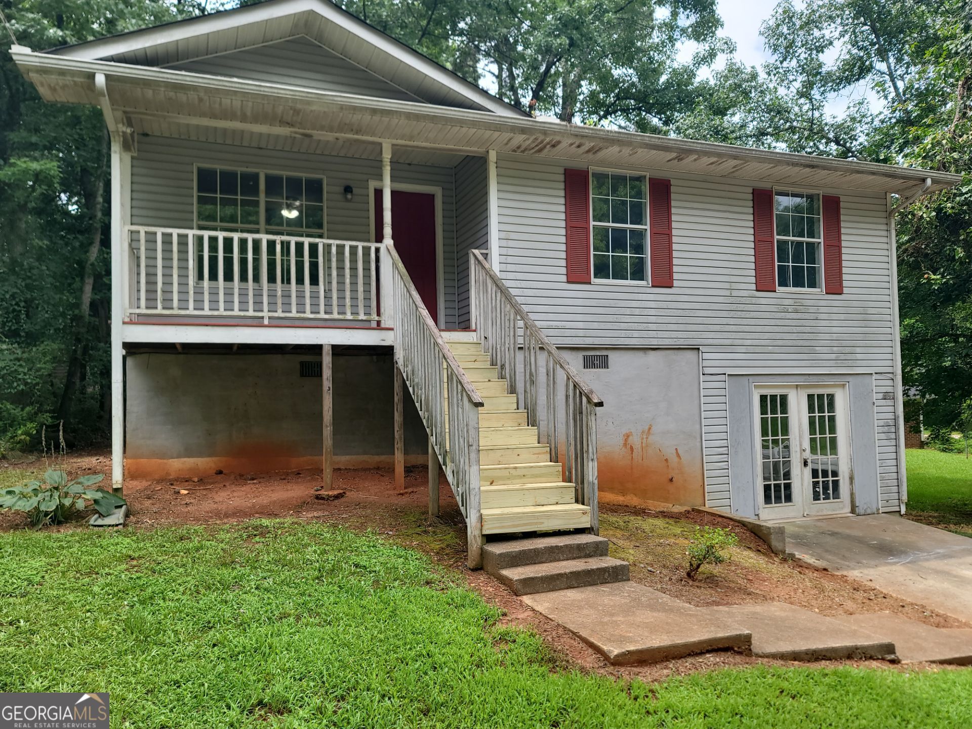 215 Sherwood Loop Property Photo 1