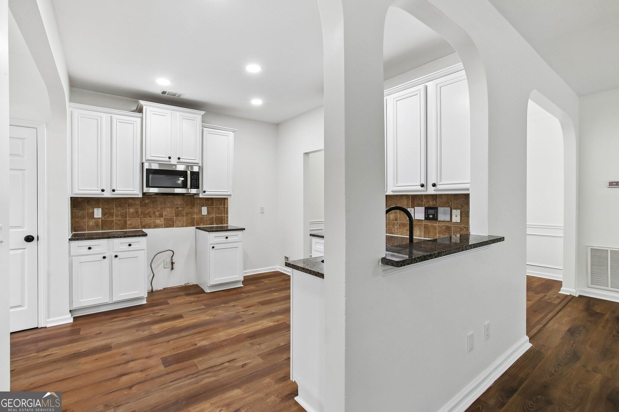 2319 Sawgrass Drive Property Photo 10