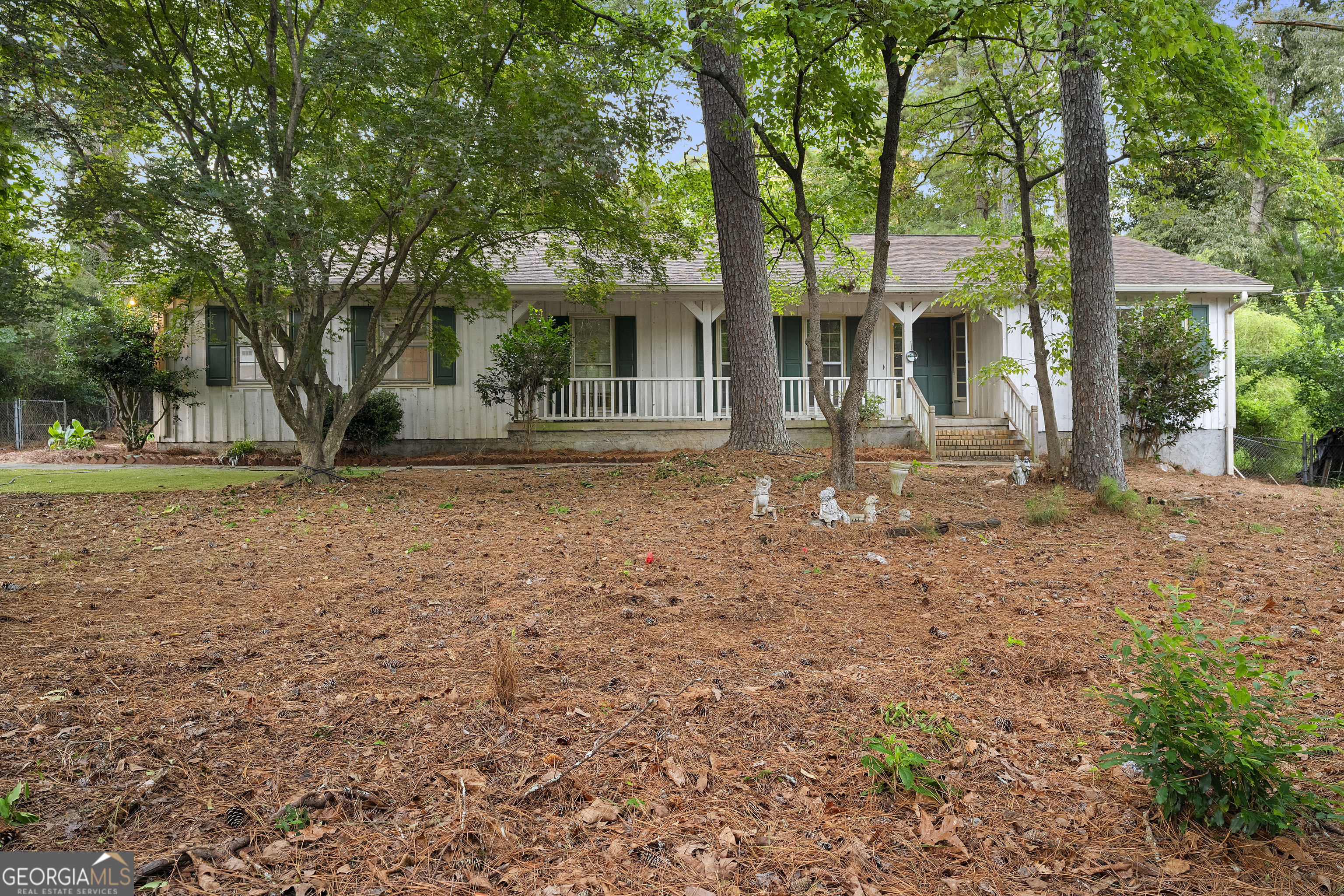 495 Huntington Drive Property Photo 1