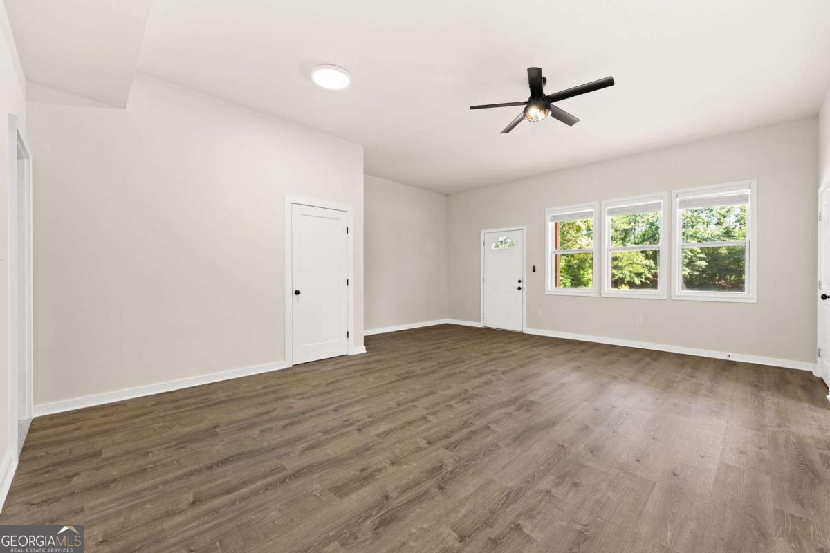221 Columbus Drive Property Photo 11