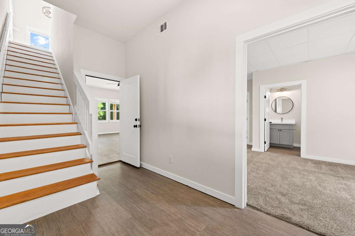 221 Columbus Drive Property Photo 15