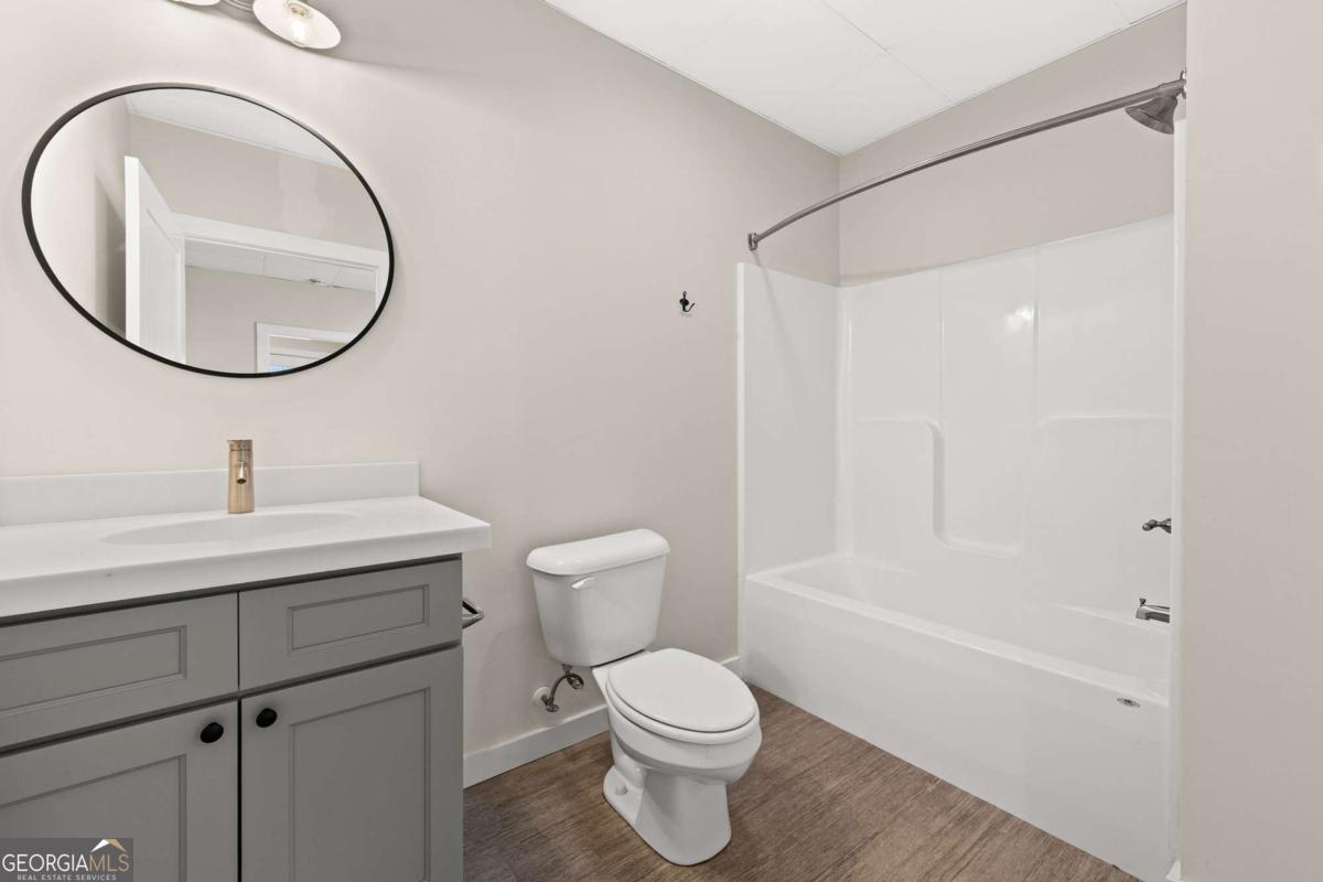 221 Columbus Drive Property Photo 18