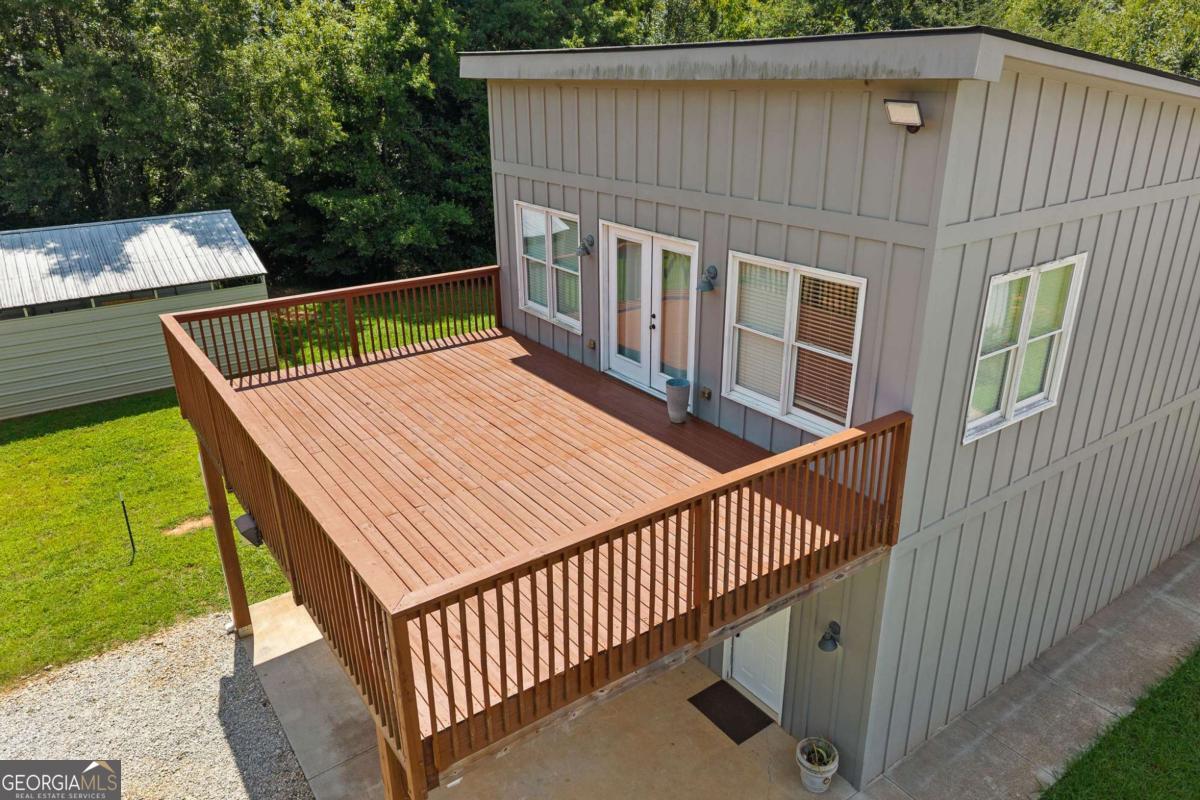 221 Columbus Drive Property Photo 35