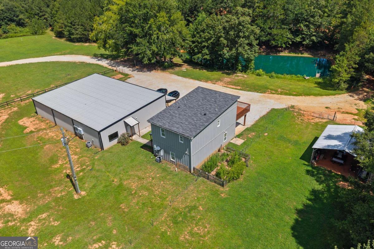 221 Columbus Drive Property Photo 41