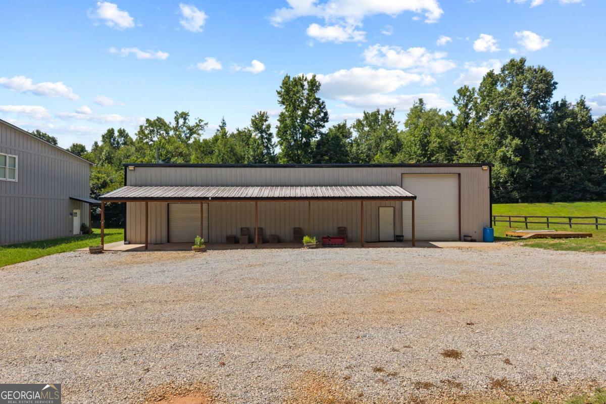 221 Columbus Drive Property Photo 44