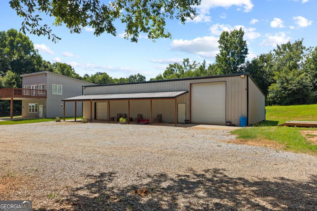 221 Columbus Drive Property Photo 46