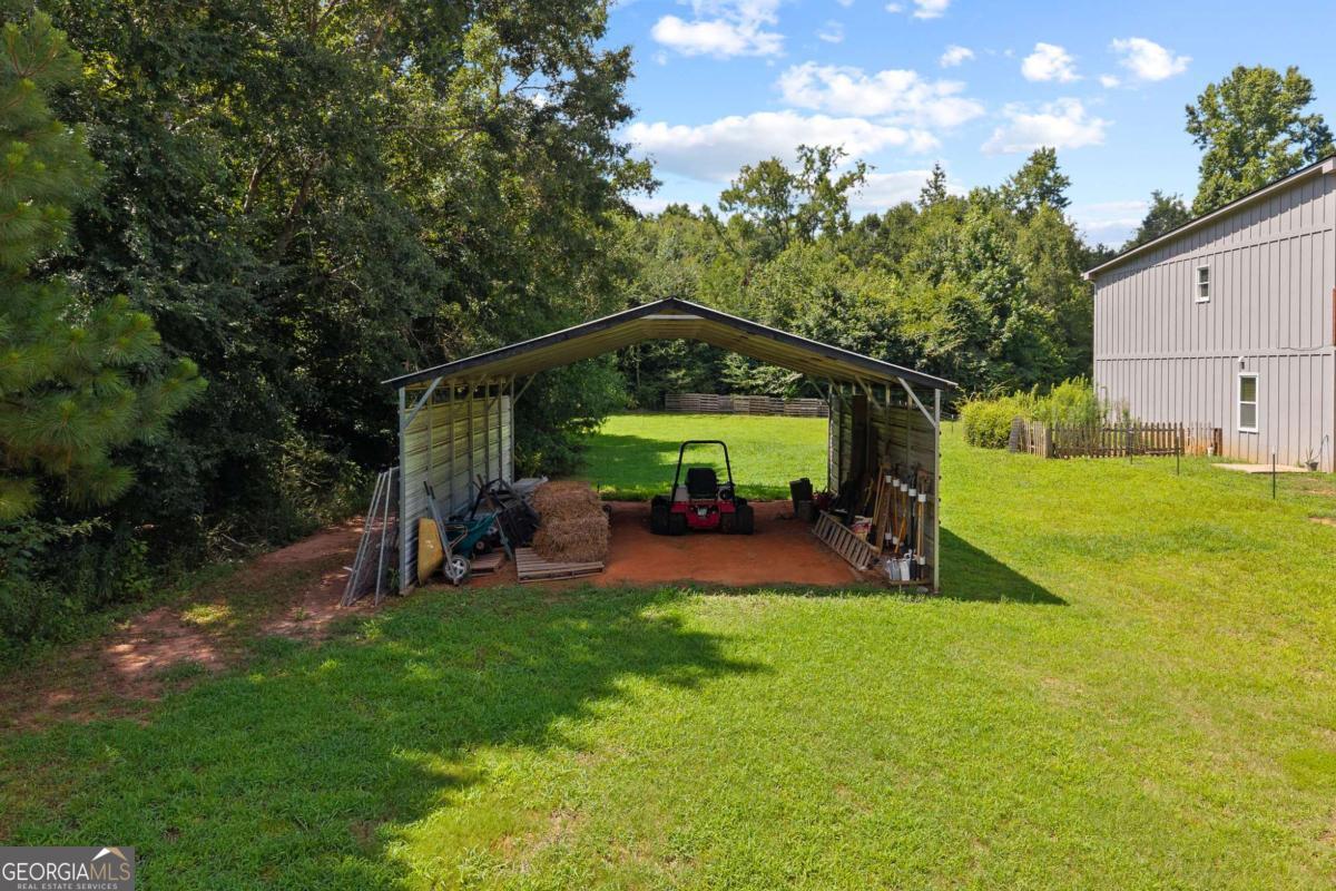 221 Columbus Drive Property Photo 71