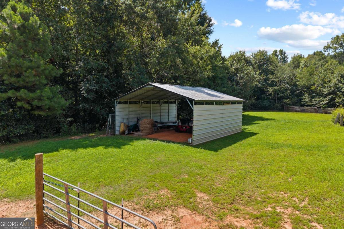 221 Columbus Drive Property Photo 72
