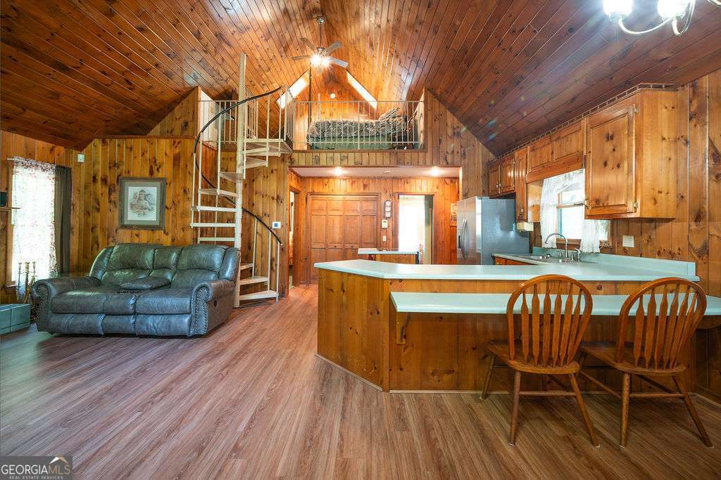1247 Newport Drive Property Photo 12