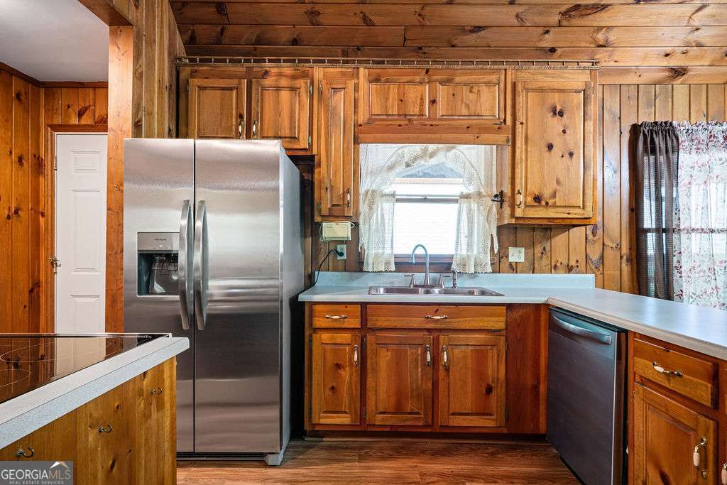 1247 Newport Drive Property Photo 18