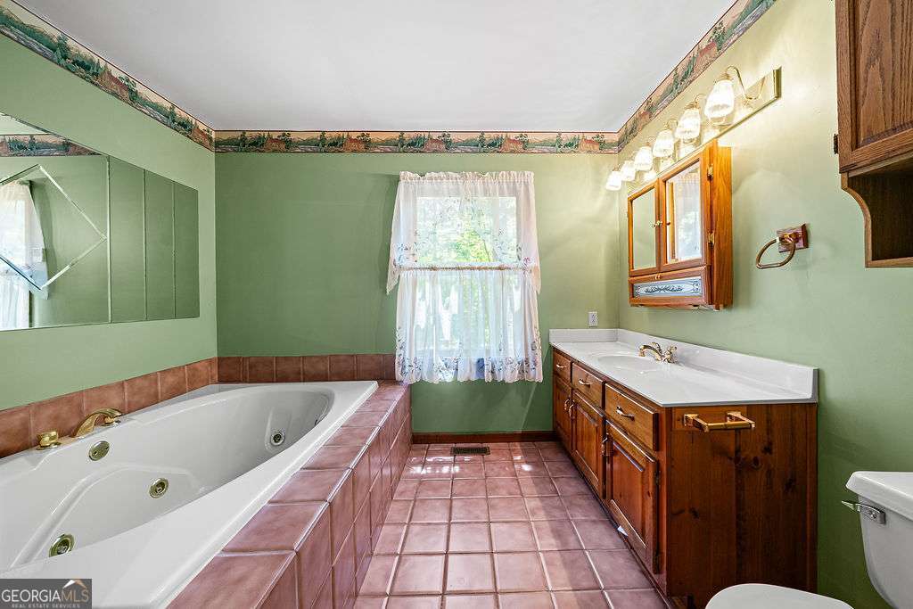 1247 Newport Drive Property Photo 21