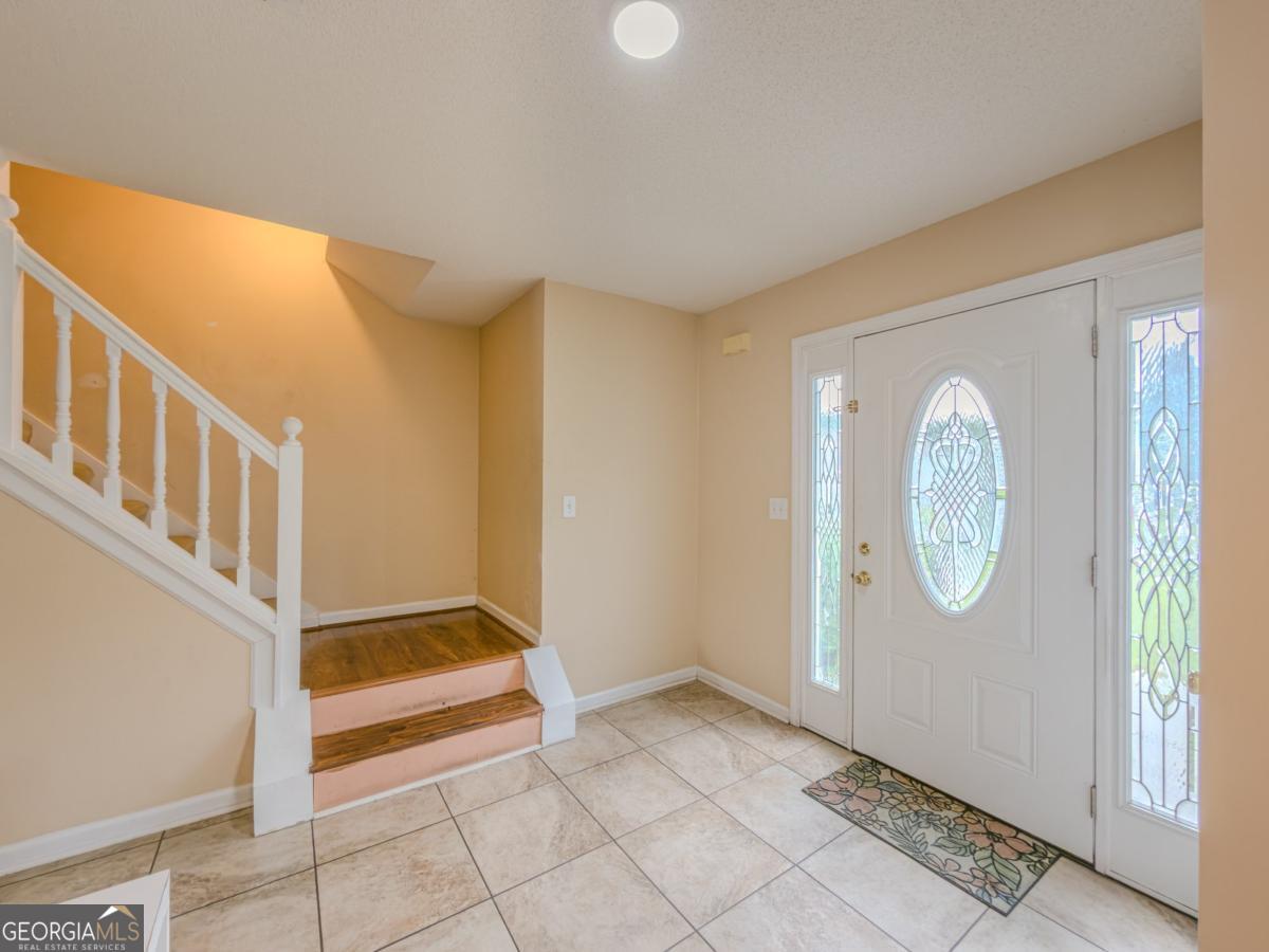 6049 Hitt Lake Trail Property Photo 2