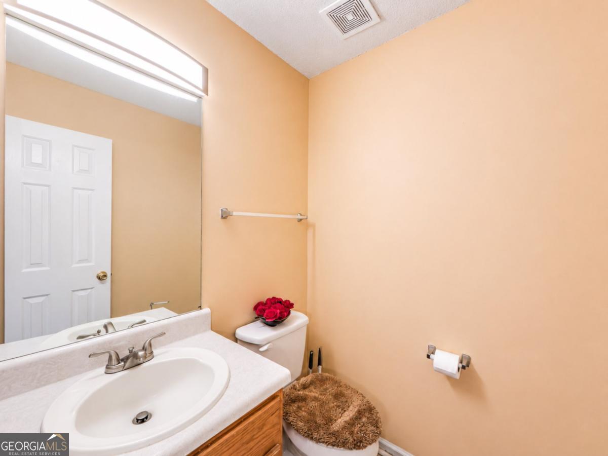 6049 Hitt Lake Trail Property Photo 13