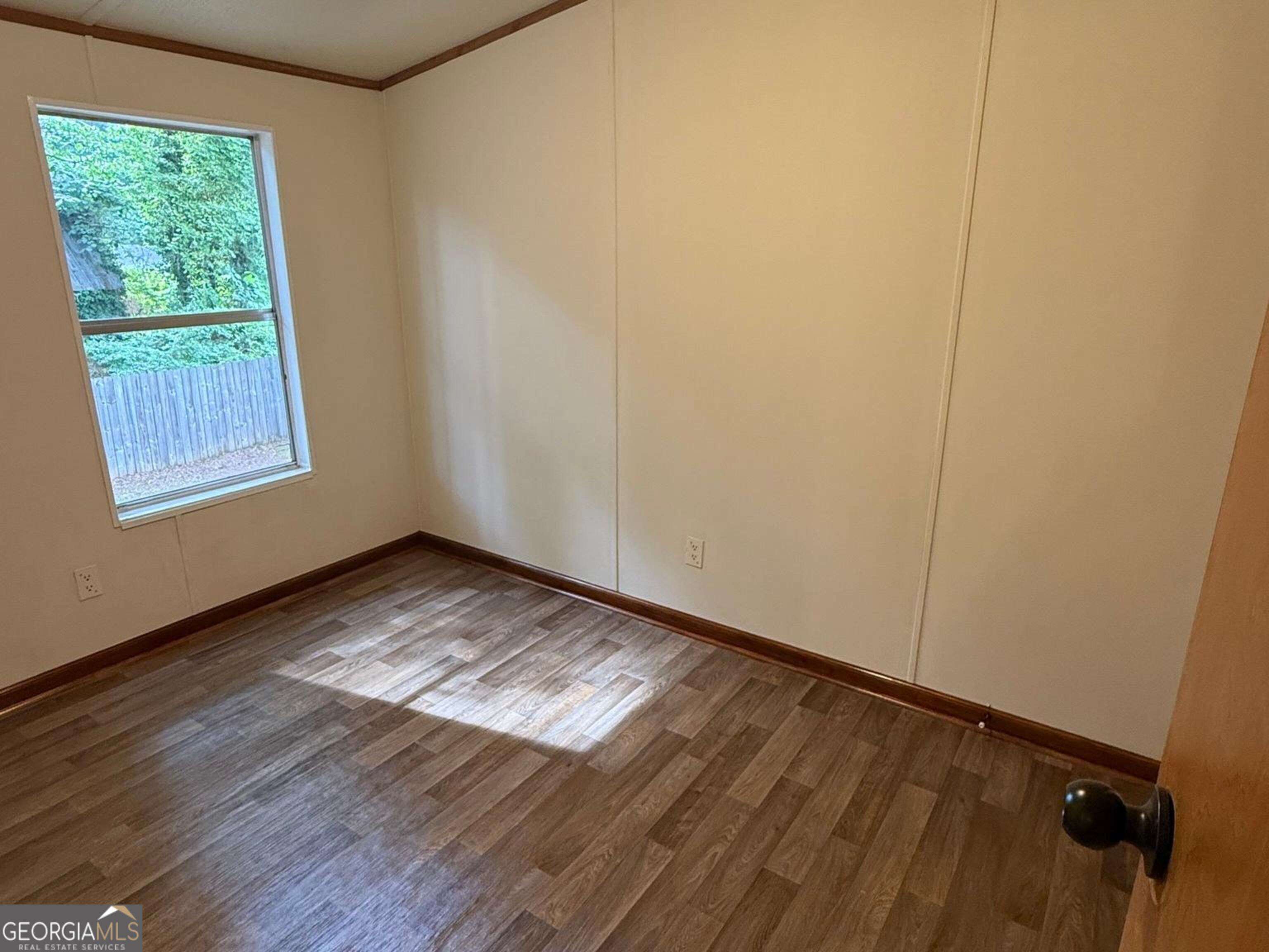 6 Skyland Drive W Property Photo 9