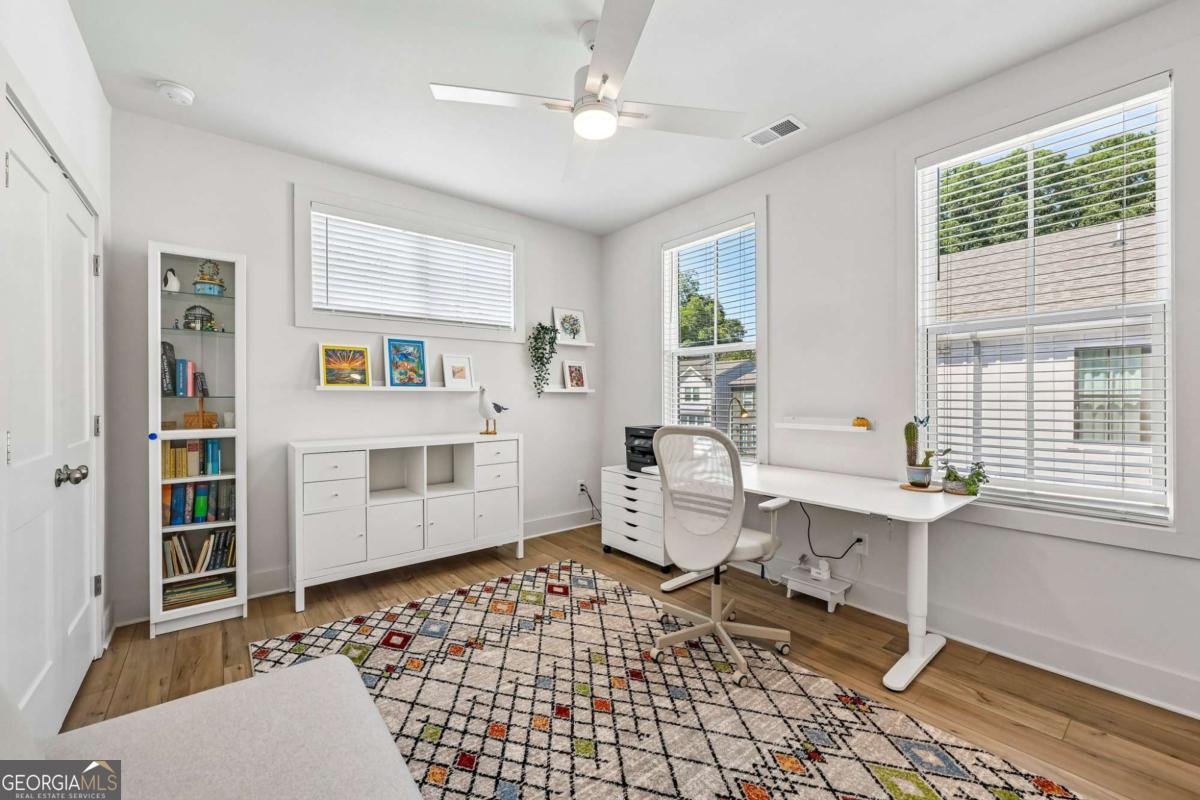 1342 Breezy Street Se Property Photo 21