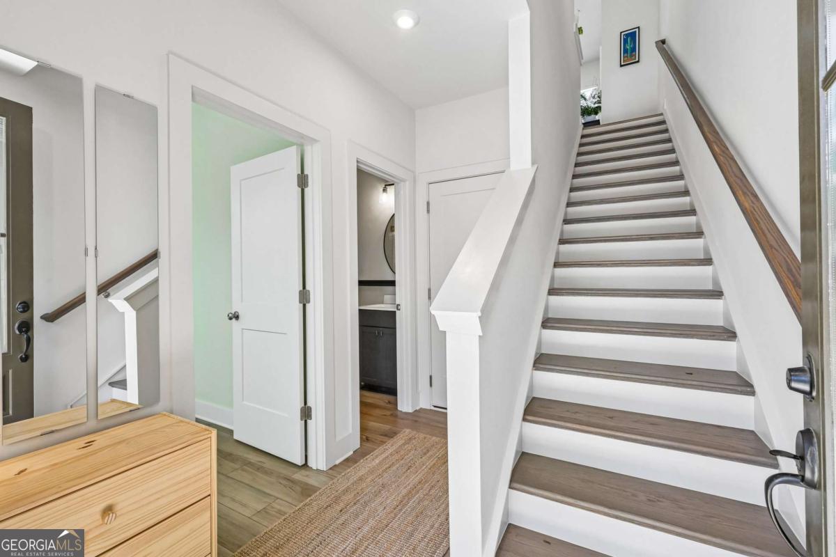 1342 Breezy Street Se Property Photo 25