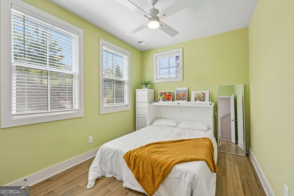 1342 Breezy Street Se Property Photo 26