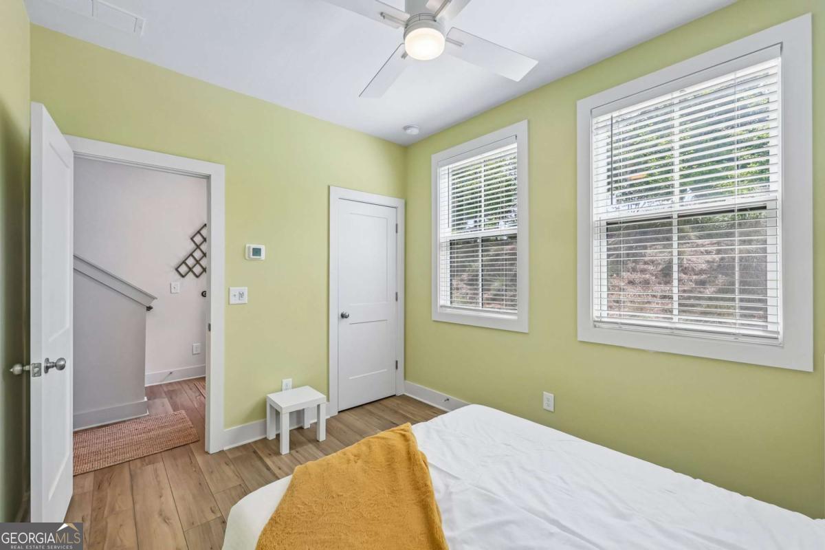 1342 Breezy Street Se Property Photo 27