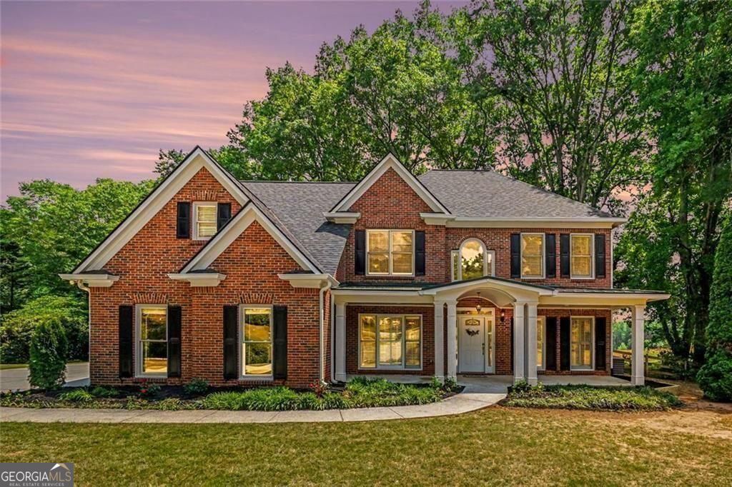 607 Crimsonwood Court