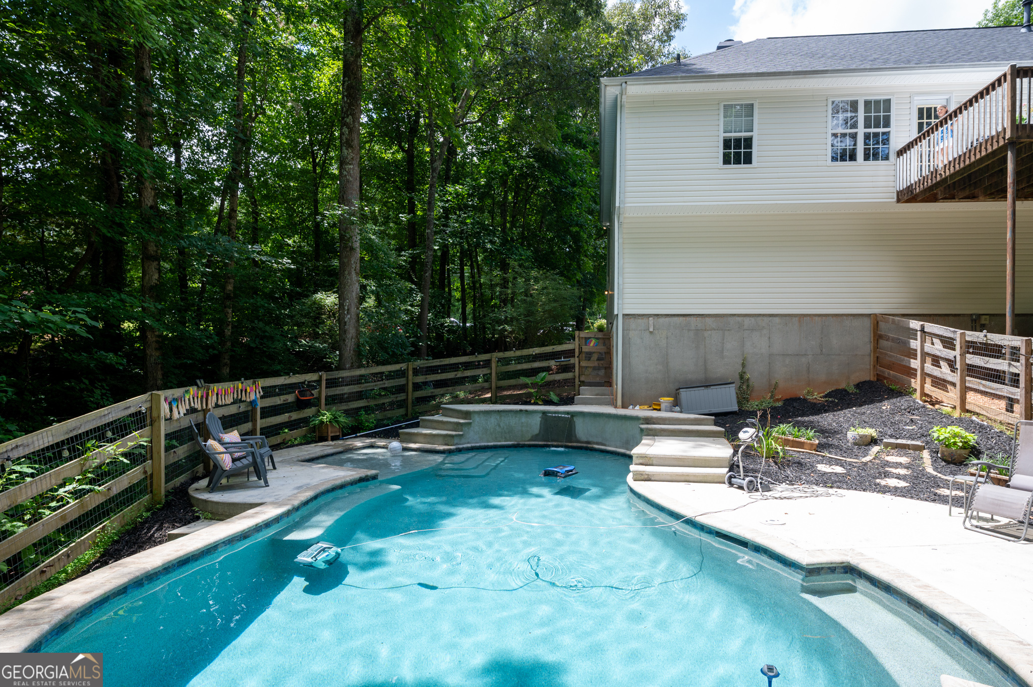 531 Philadelphia Drive Property Photo 2