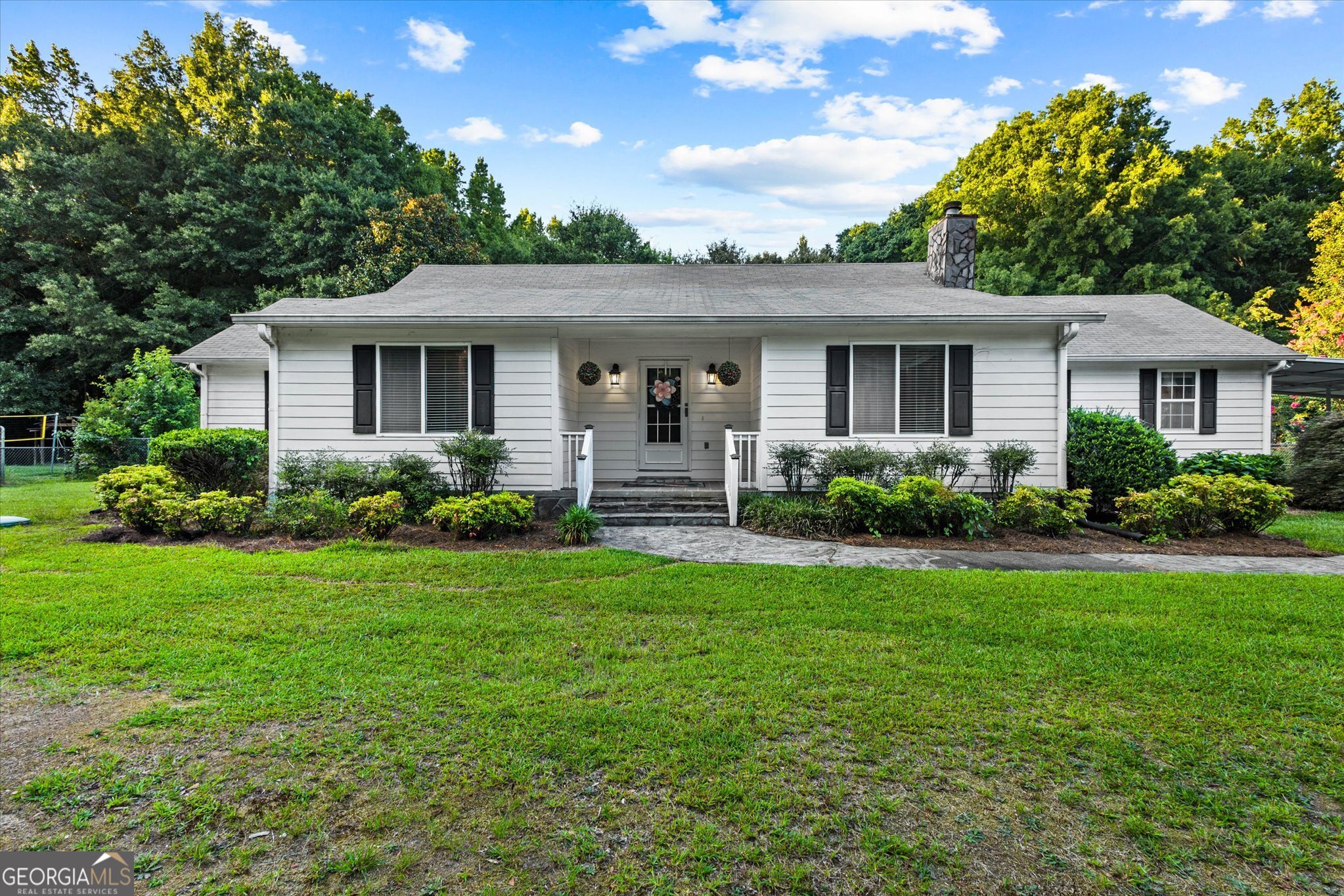 842 Twin Oaks Drive