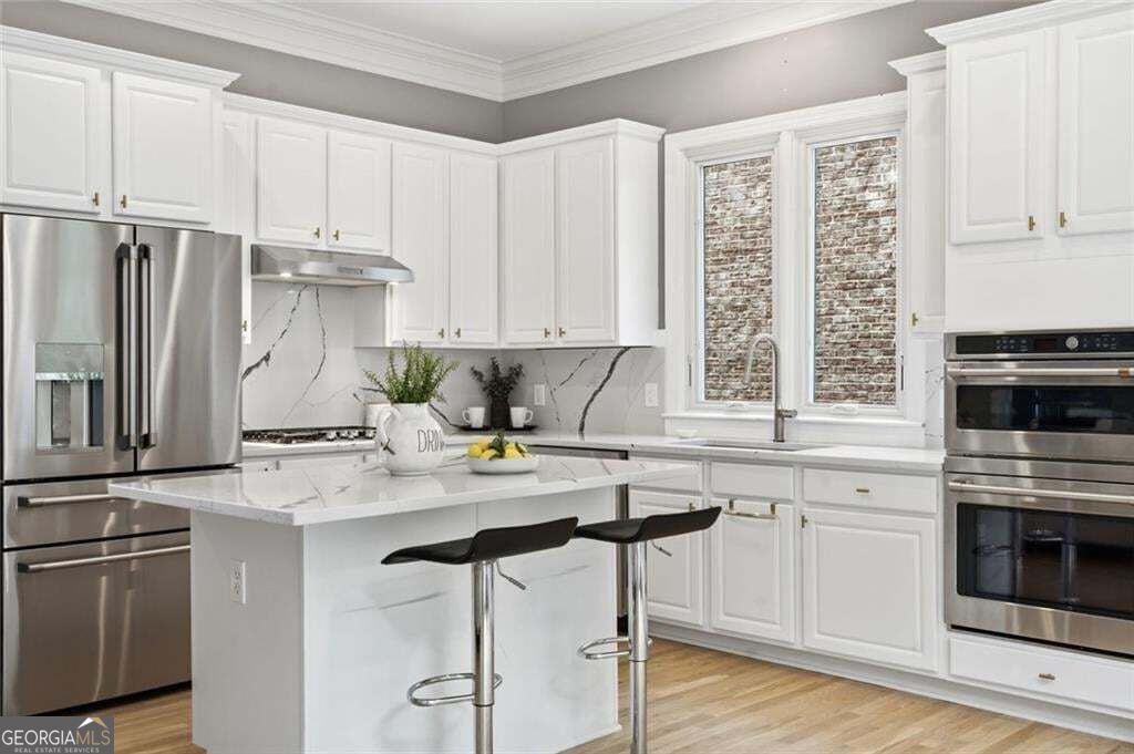 2482 Manor Walk Property Photo 12