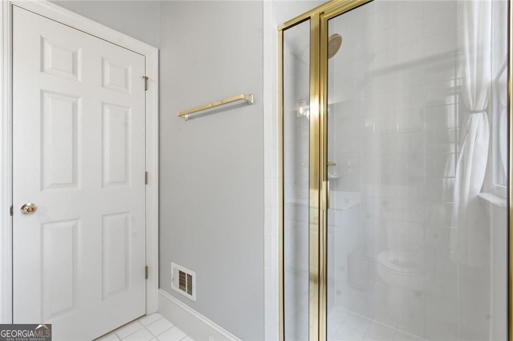2482 Manor Walk Property Photo 20