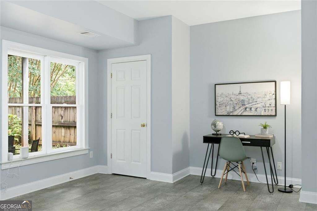 2482 Manor Walk Property Photo 28