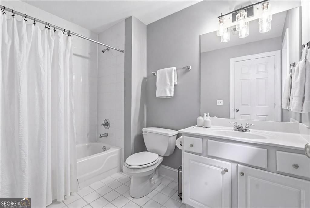 2482 Manor Walk Property Photo 30