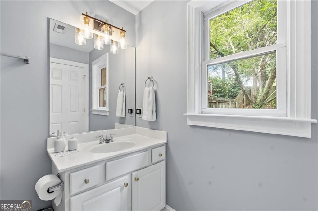 2482 Manor Walk Property Photo 31