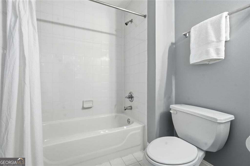 2482 Manor Walk Property Photo 32