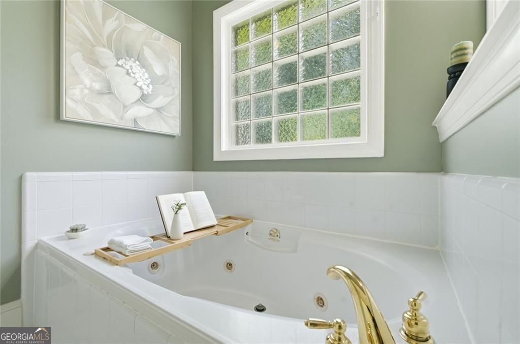 2482 Manor Walk Property Photo 51