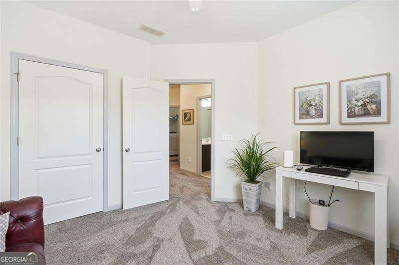 1114 Firethorne Pass Property Photo 24