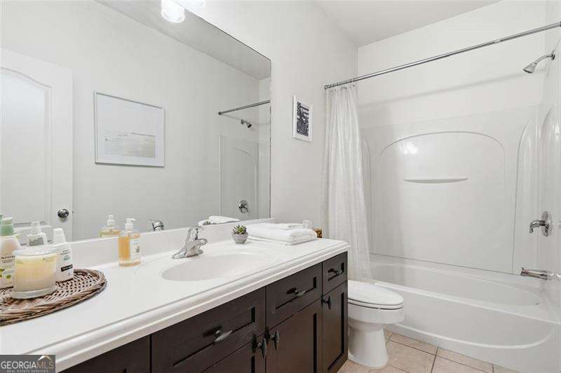1114 Firethorne Pass Property Photo 27