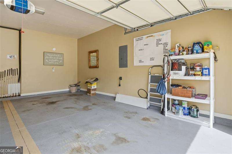 1114 Firethorne Pass Property Photo 32