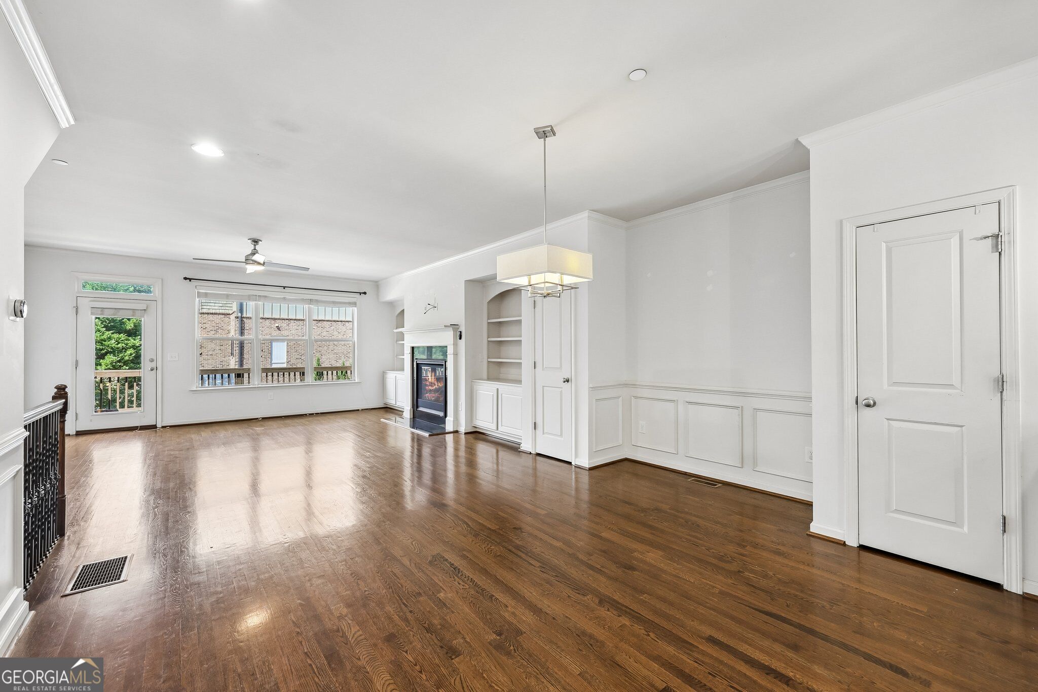 1349 Hawthorne Avenue Se Property Photo 6