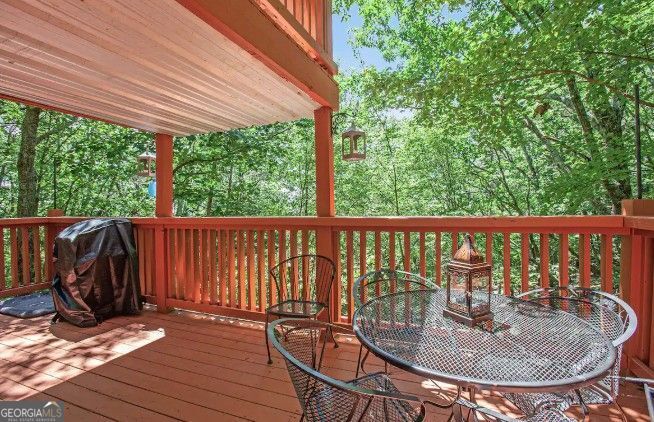 608 Moss Patch Trail Property Photo 3