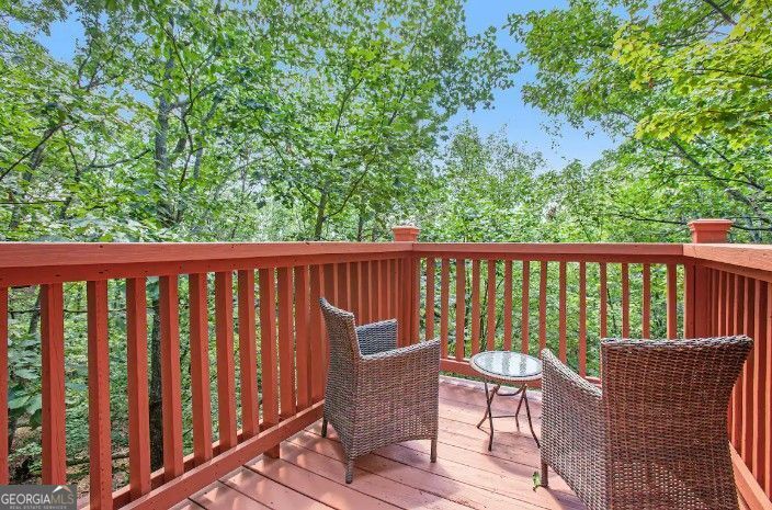 608 Moss Patch Trail Property Photo 6
