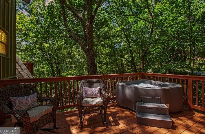 608 Moss Patch Trail Property Photo 7
